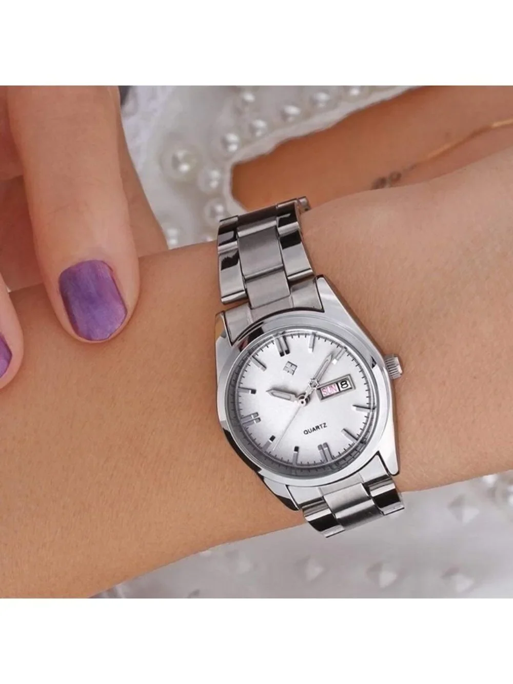 Women's White Analog Quartz Stainless Steel Luminous Waterproof Dress Wristwatch